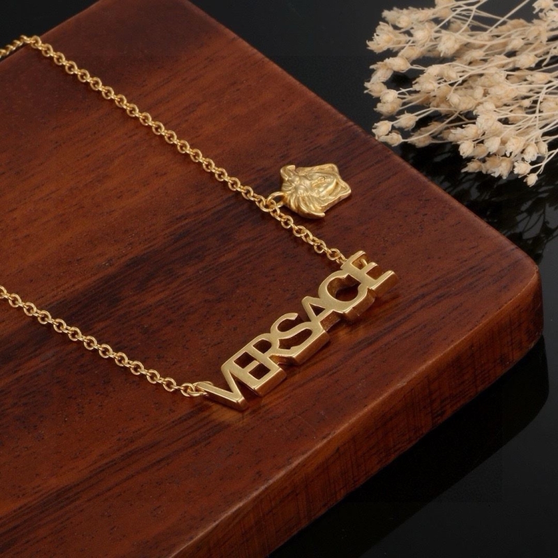 VERSACE